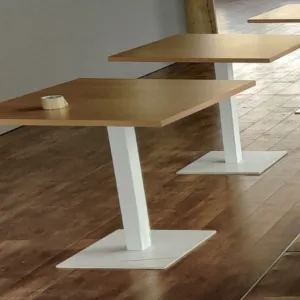 Stolik FURNIKO 90x90 dąb baza kwadrat