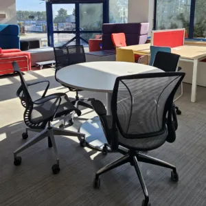 Stół okrągły STEELCASE 120 cm biały noga talerzowa szara