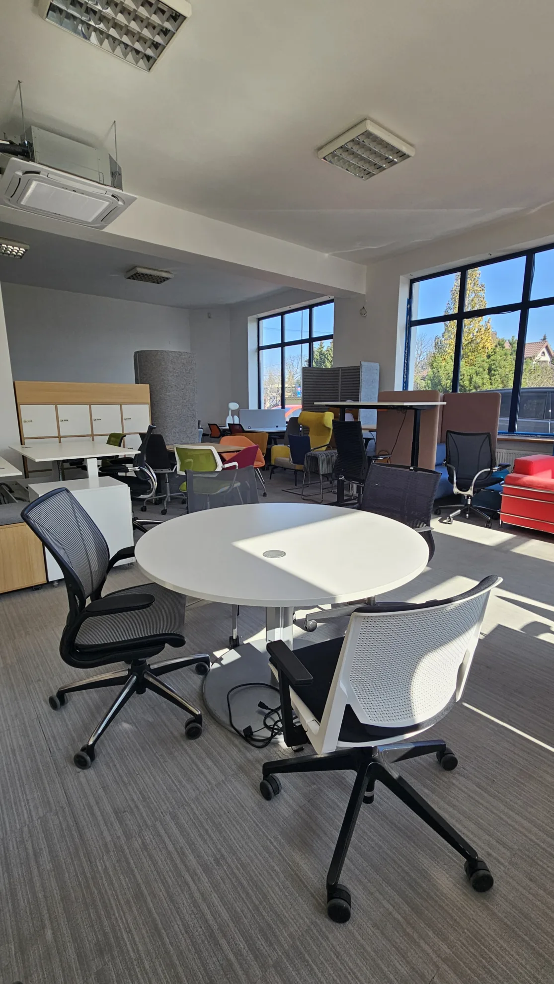 Stół okrągły STEELCASE 120 biały mediaport