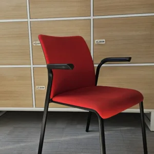 Krzesło konferencyjne Steelcase Reply tapicerowane czerwone bez kółek