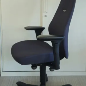 Fotel ergonomiczny Kinnarps 6000 Plus ciemny szary z zagłówkiem