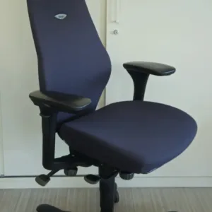 Fotel ergonomiczny Kinnarps 6000 Plus ciemny szary z zagłówkiem