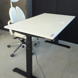 Biurko elektryczne CHIP 160x80(78) białe konstrukcja czarna NOWA
