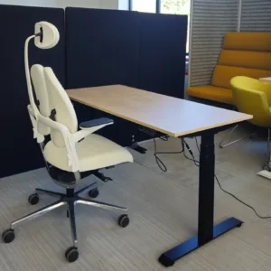 Biurko elektryczne CHIP 140x70 dąb bielony konstrukcja czarna NOWA