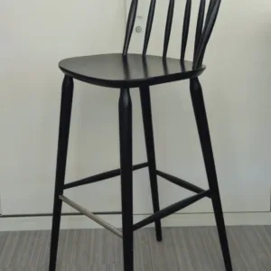 Hocker PAGED czarny drewniany