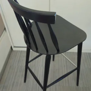 Hocker PAGED czarny drewniany