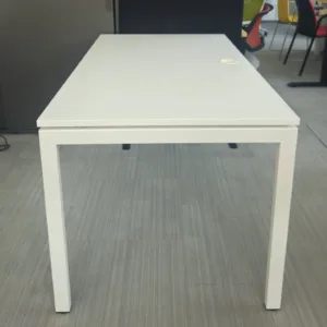 Biurko 140x80 białe noga kwadrat