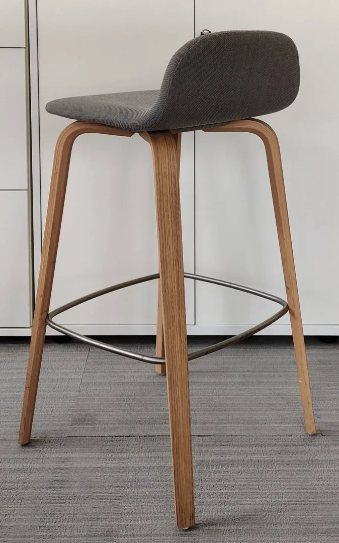 Hocker tapicerowany MUUTO VISU szary