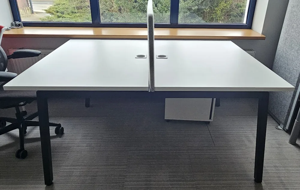 Bench NS 2 os. 120x80 biały czarna noga A z szarą ścianką
