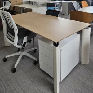 Biurko Bene 180x90 dąb noga biała łezka