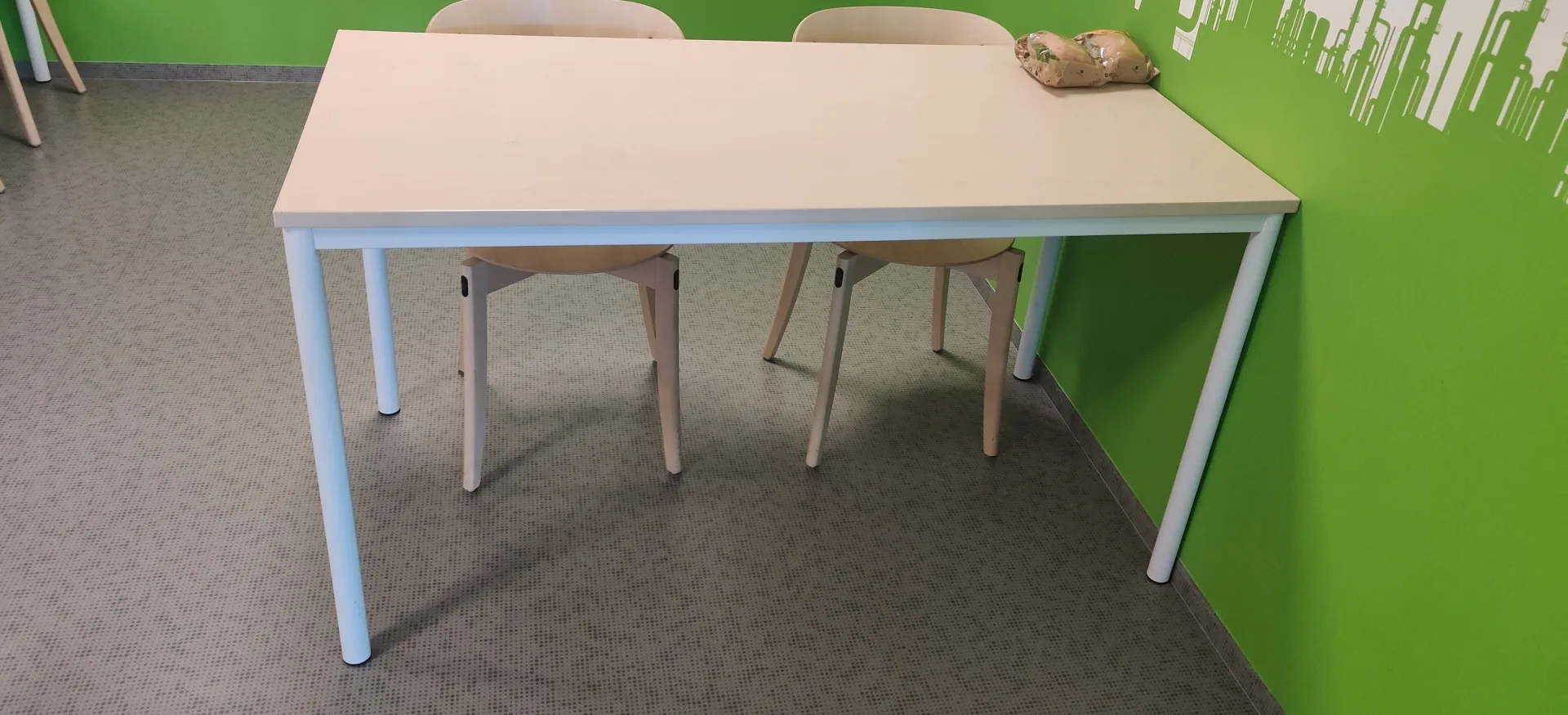 Biurko Mikomax /Kinnarps 140x70 brzoza noga biała