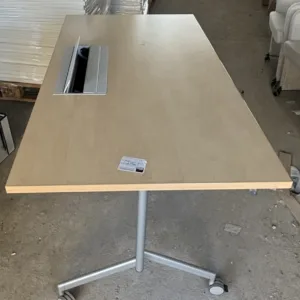 Stół mobilny Kinnarps 140x70 brzoza