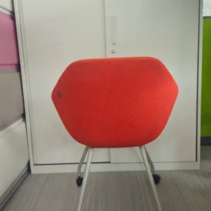 Krzesło konferencyjne ALLERMUIR pomarańczowe kubełek na kółkach