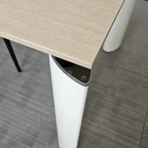 Biurko Bene 180x90 dąb noga biała łezka