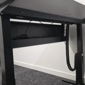 Biurko elektryczne Kinnarps 140x70 biały stelaż czarny