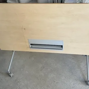 Stół mobilny Kinnarps 140x70 brzoza