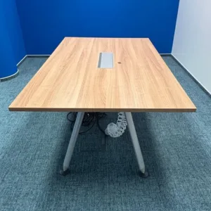 Stół konferencyjny Hermann Miller 180x100 orzech nogi jasne szare