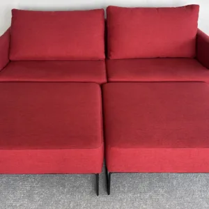 Sofa 2 os. czerwona + 2 pufy