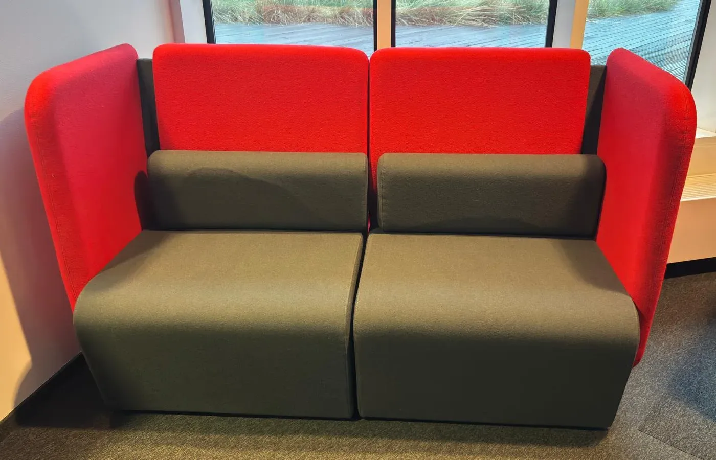 Sofa/Kanapa szaro-czerwona 2 osobowa i moduł narożny